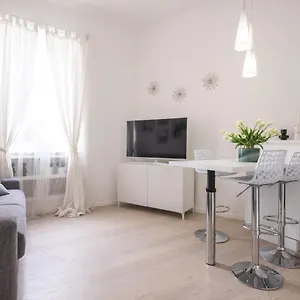 https://brera-design-apartment-rr.it-lombardy.com