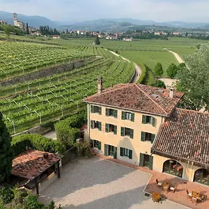 https://domus-cariana.hotelinveneto.com
